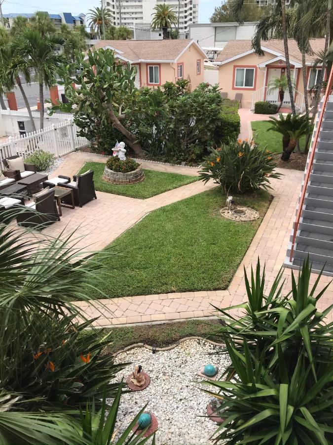 Carlton House Motel&Suites St. Pete Beach Buitenkant foto